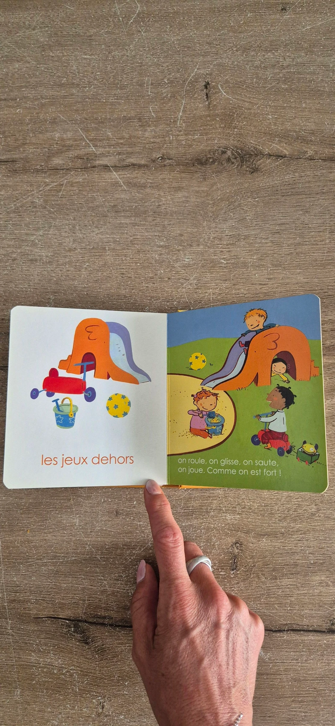Livre imagier A la crèche  – photo 11